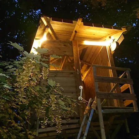 Treehouse Bed & Breakfast