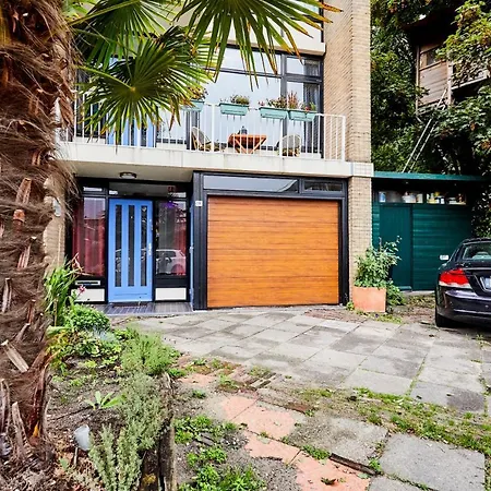 Oda ve Kahvaltı Treehouse