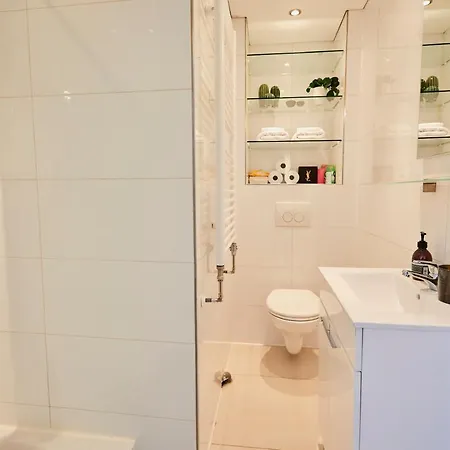 Treehouse Oda ve Kahvaltı 2*