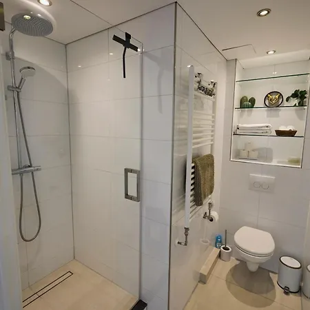 Gasthuis Treehouse Duivendrecht