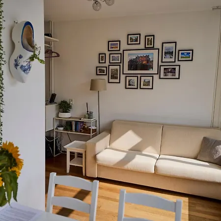 Treehouse Penzion Duivendrecht