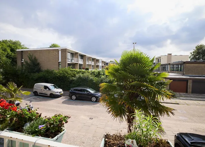 Guest house Treehouse Duivendrecht