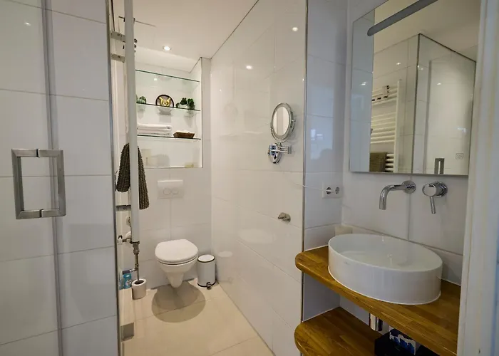 Treehouse Guest house