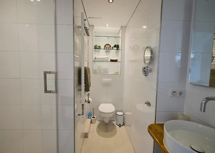 Treehouse Guest house Duivendrecht