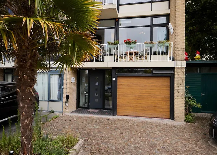 Treehouse Guest house Duivendrecht